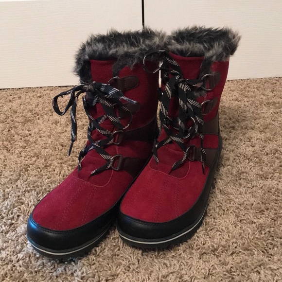 Shoes - Red Winter winter boots with faux fur lining